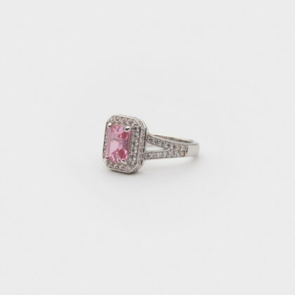 Avon Ring met Nori-zirkonia steen Avon Ring met Nori-zirkonia steen